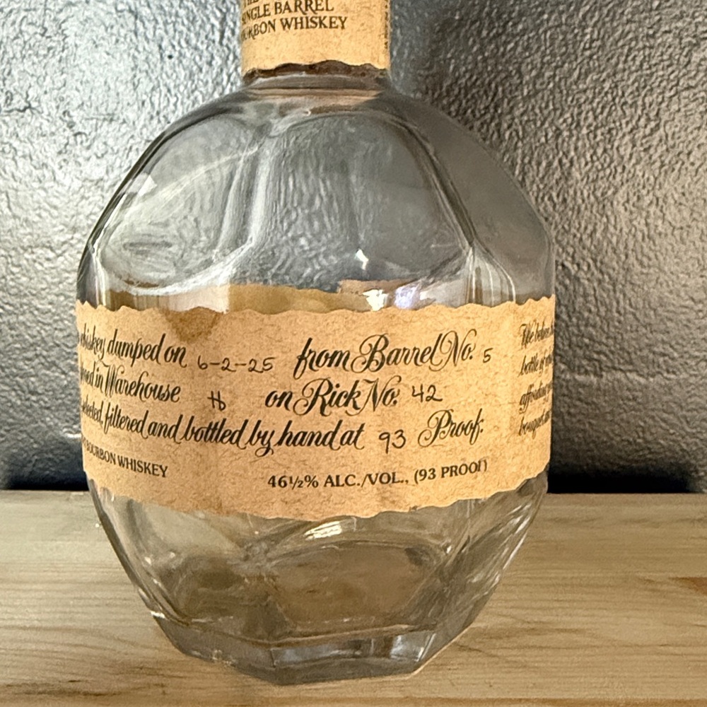 Blanton's Single Barrel Bourbon Whiskey Letter “A” EMPTY BOTTLE & Velvet Bag - Picture 3 of 6